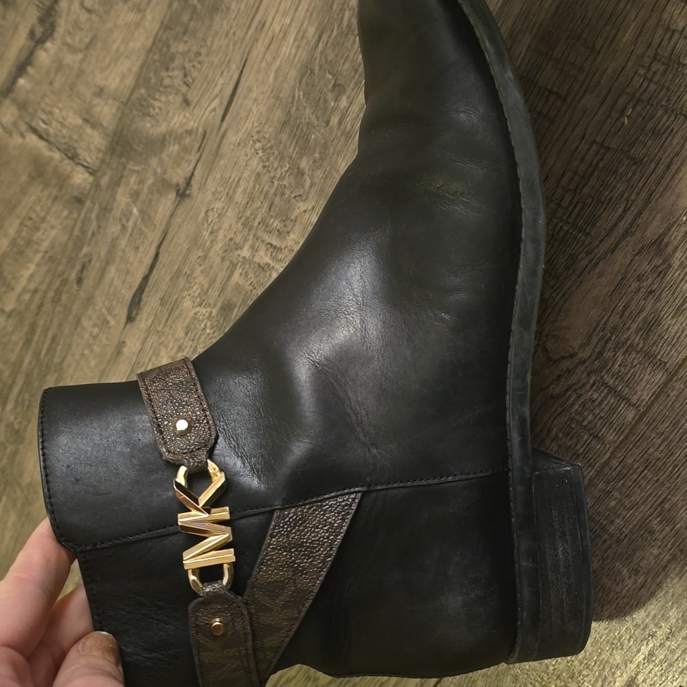 Michael Kors‎ Black Farrah Flat Ankle Booties  Women's 7.5 - Picture 8 of 14